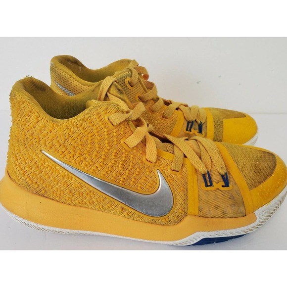 Nike Kyrie 3 Mac and Cheese 6Y Yellow Nike Logo Style 859466-791 Blue Trim - Picture 3 of 10